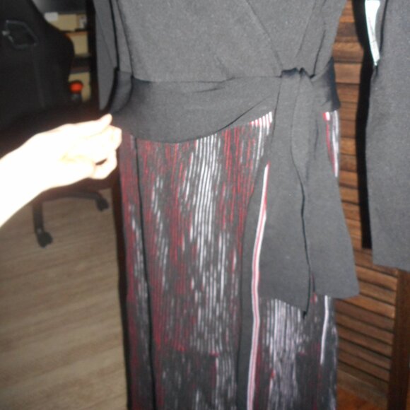 NWT black wrap sweater dress Nic + Zoe, size Medium - Picture 12 of 12